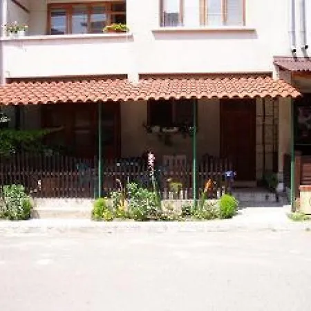 Penzion за гости петрови 2*