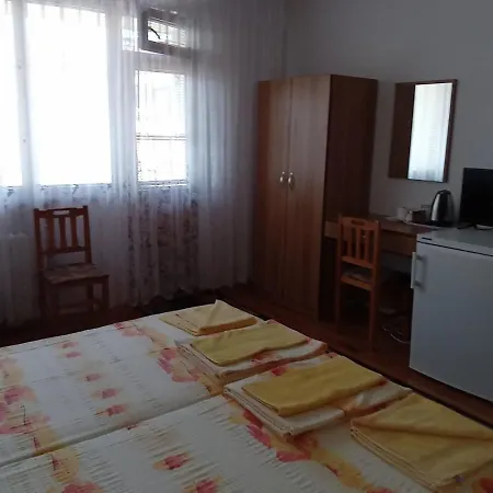 Стаи За Гости Петрови 2* 普里莫尔斯科