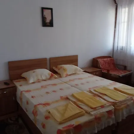 招待所 Стаи За Гости Петрови 2*
