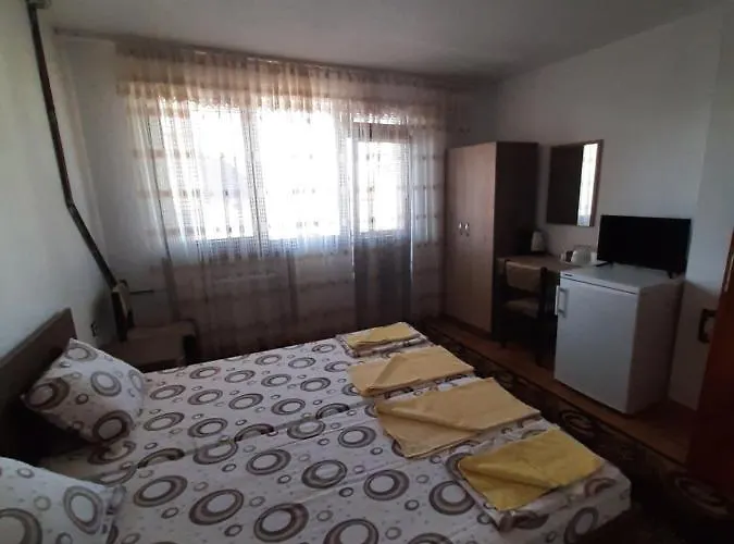 за гости петрови Primorszko